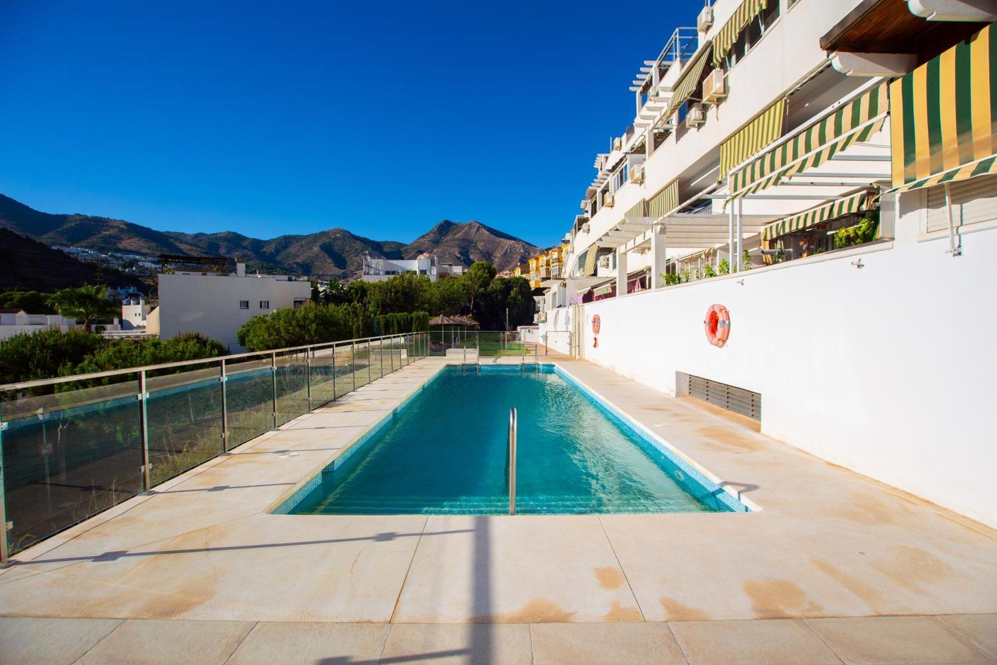 Benalhome - Tu Hogar Con Terraza Y Ducha Exterior Benalmádena Dış mekan fotoğraf