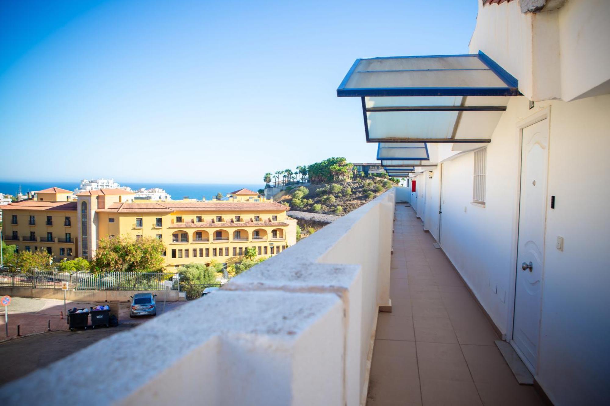 Benalhome - Tu Hogar Con Terraza Y Ducha Exterior Benalmádena Dış mekan fotoğraf