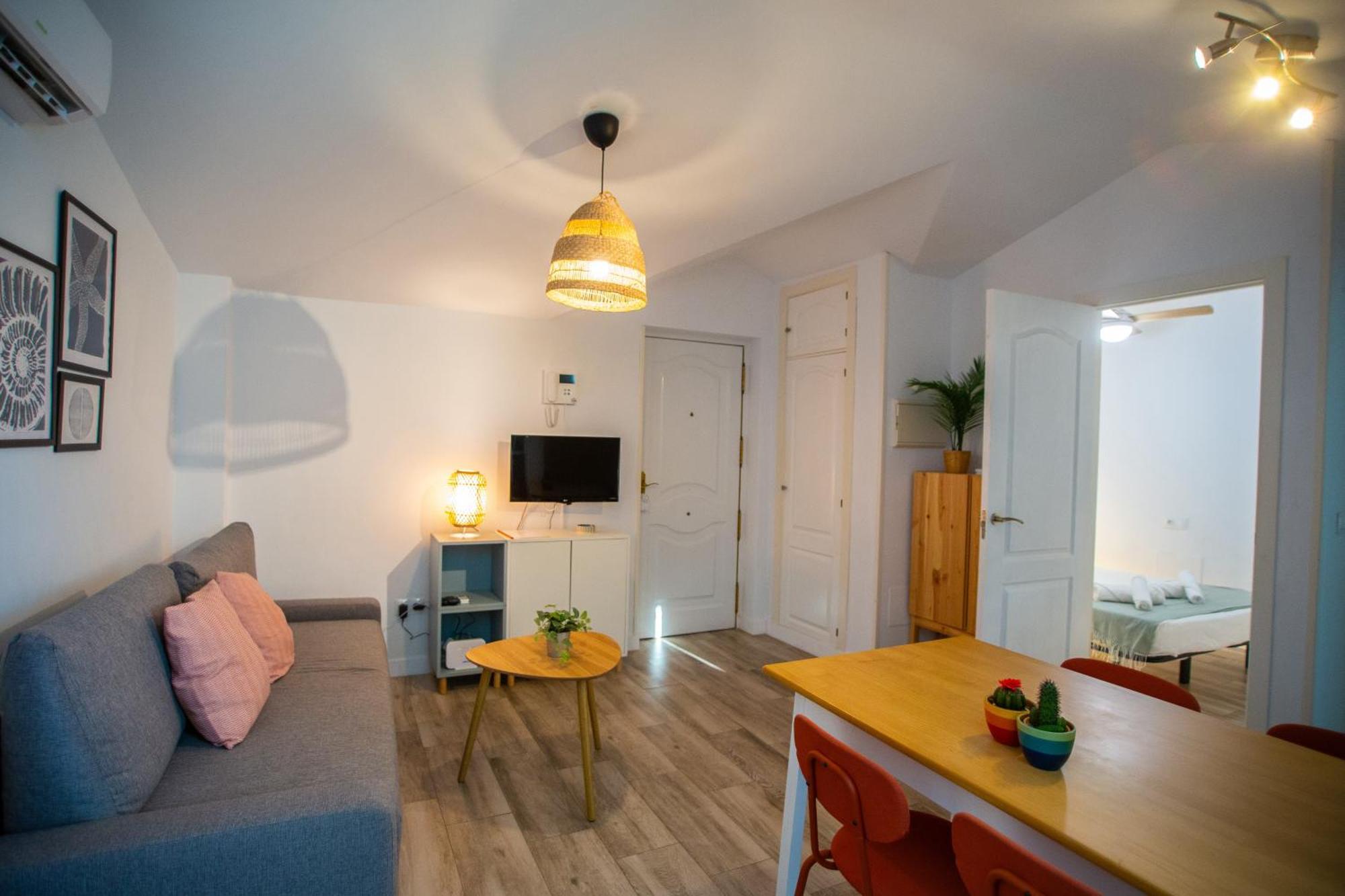 Benalhome - Tu Hogar Con Terraza Y Ducha Exterior Benalmádena Dış mekan fotoğraf